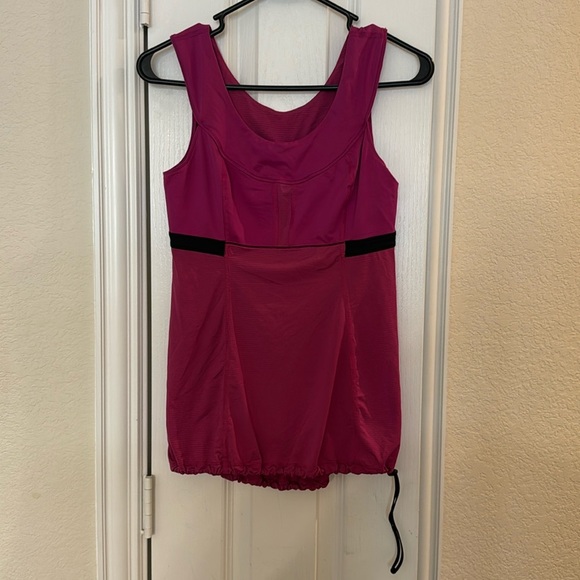 Lululemon lightweight running top (no bra) - Picture 1 of 3